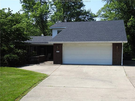 3rd image of 4834 Hickory St