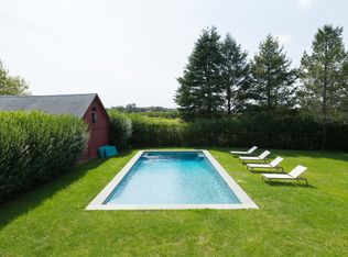 1355 Cox Ln, Cutchogue, NY 11935