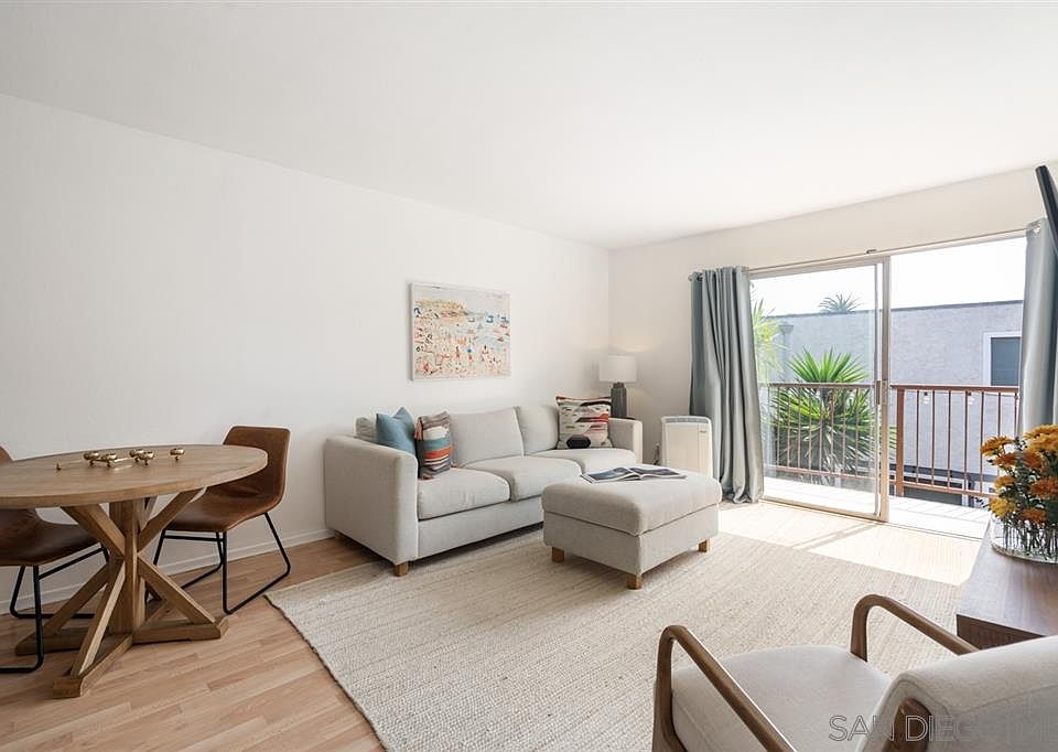 1st image of 5051 La Jolla Blvd Unit 306