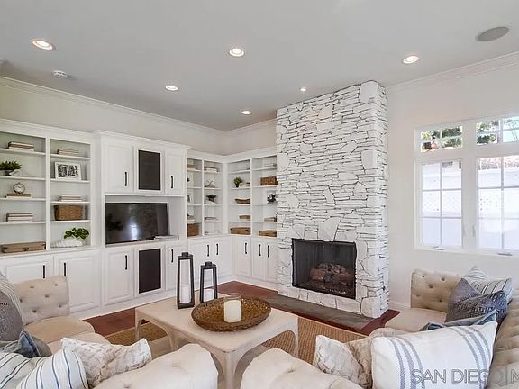 3rd image of 541 Margarita Ave