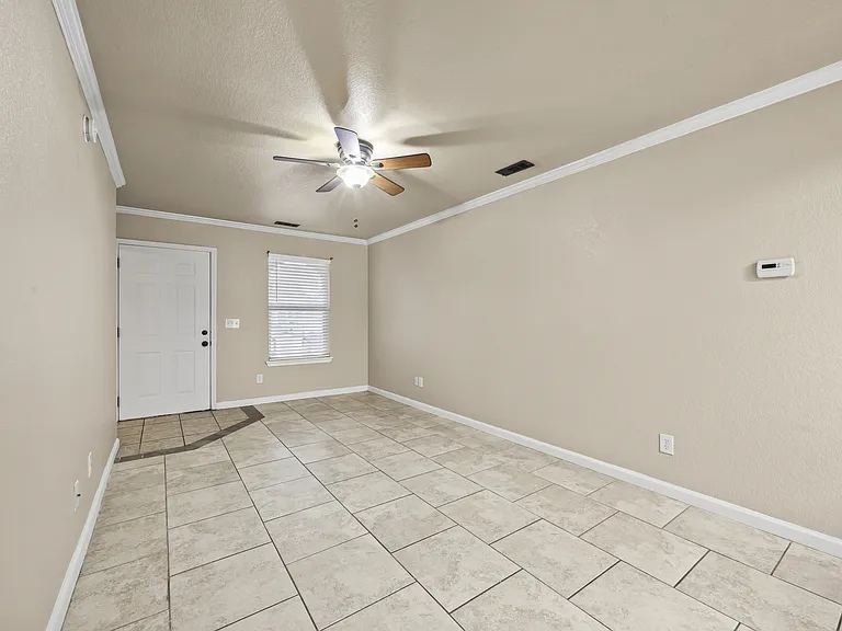 2060 N Leverett Ave #5 — Photo 1
