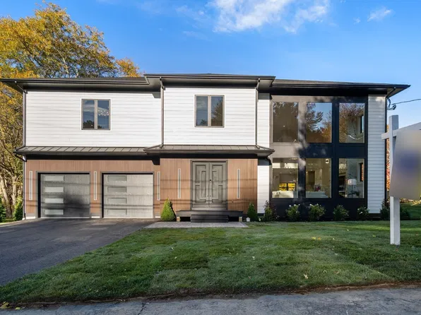44 Ridgewood Rd, Milton, MA 02186