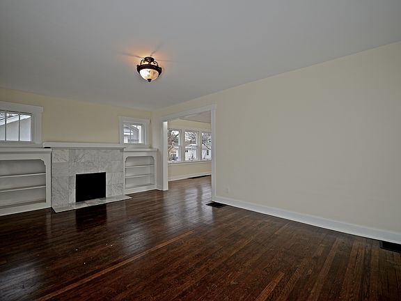 5th image of 5910 Kenwood Ave