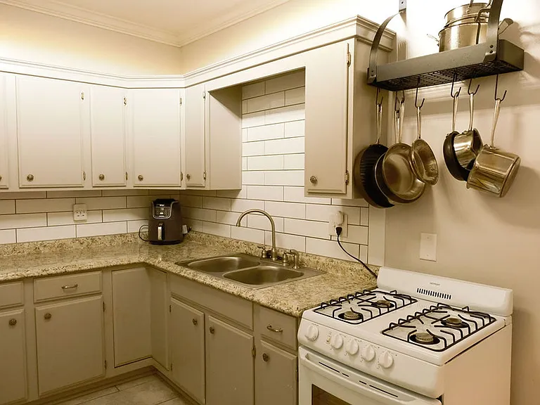 524 Hawthorne Lane Unit #2 — Photo 9