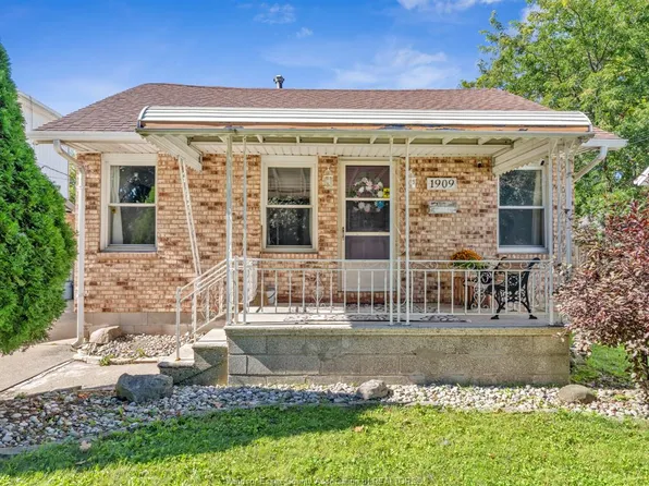 1909 Westcott Rd, Windsor, ON N8W 4K5