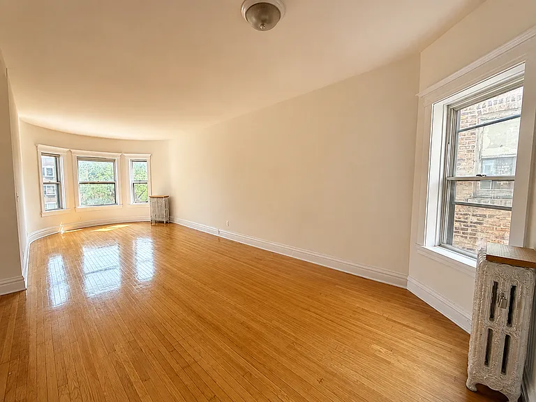 670 W Sheridan Rd #3W — Photo 3