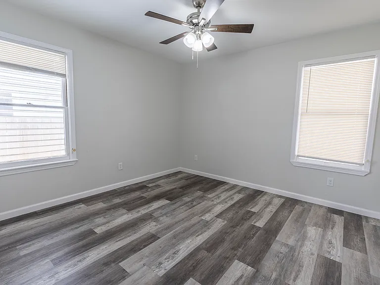 1545 Wynwood St — Photo 13