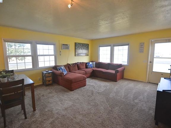3rd image of 111 Casey Ave