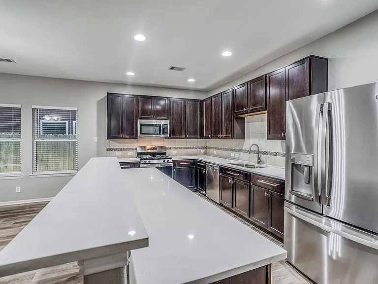 6006 Lovage Ave — Photo 7