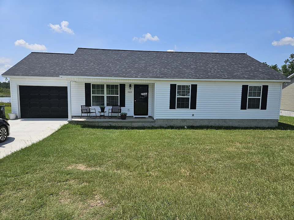 1005 Evergreen Ln