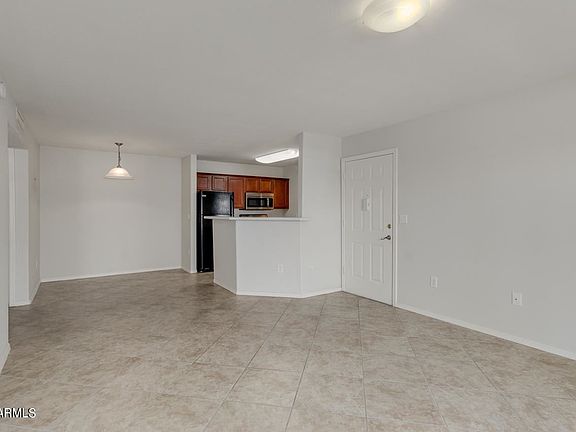 5th image of 17017 N 12th St Unit 1126
