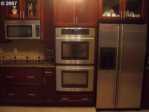 Brand new vaulted and updated kitchen with all new stainless appliances