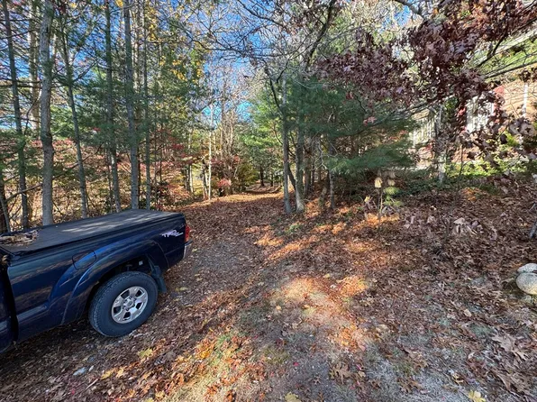 60 Richards Ln, Barnstable, MA 02630