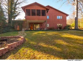 68 Oak Creek Ln, Hendersonville, NC 28739