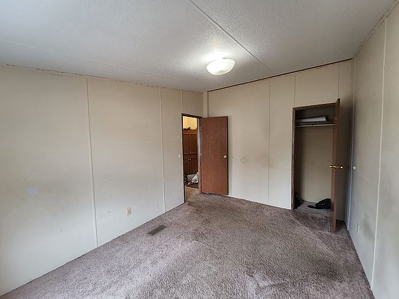 3rd image of 602 W 15th St #602