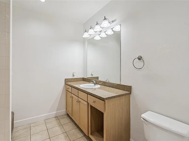 151 E Washington St #3B — Photo 23