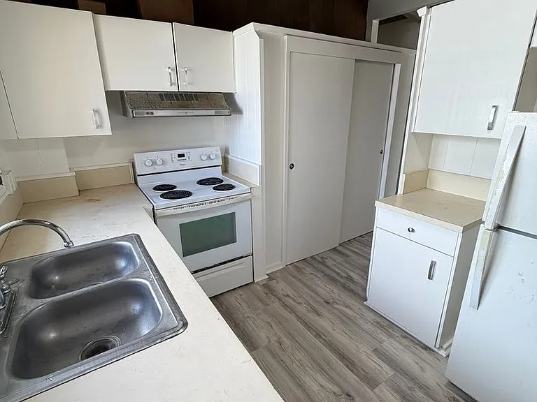 716 Kapaia St — Photo 3