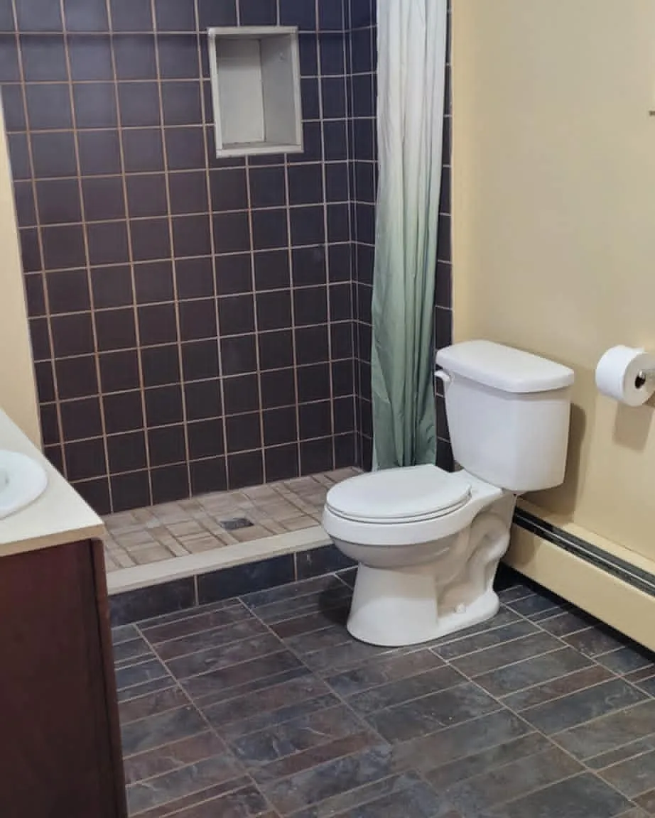 3 bed, 1410 sqft, $1,580 — Photo 2