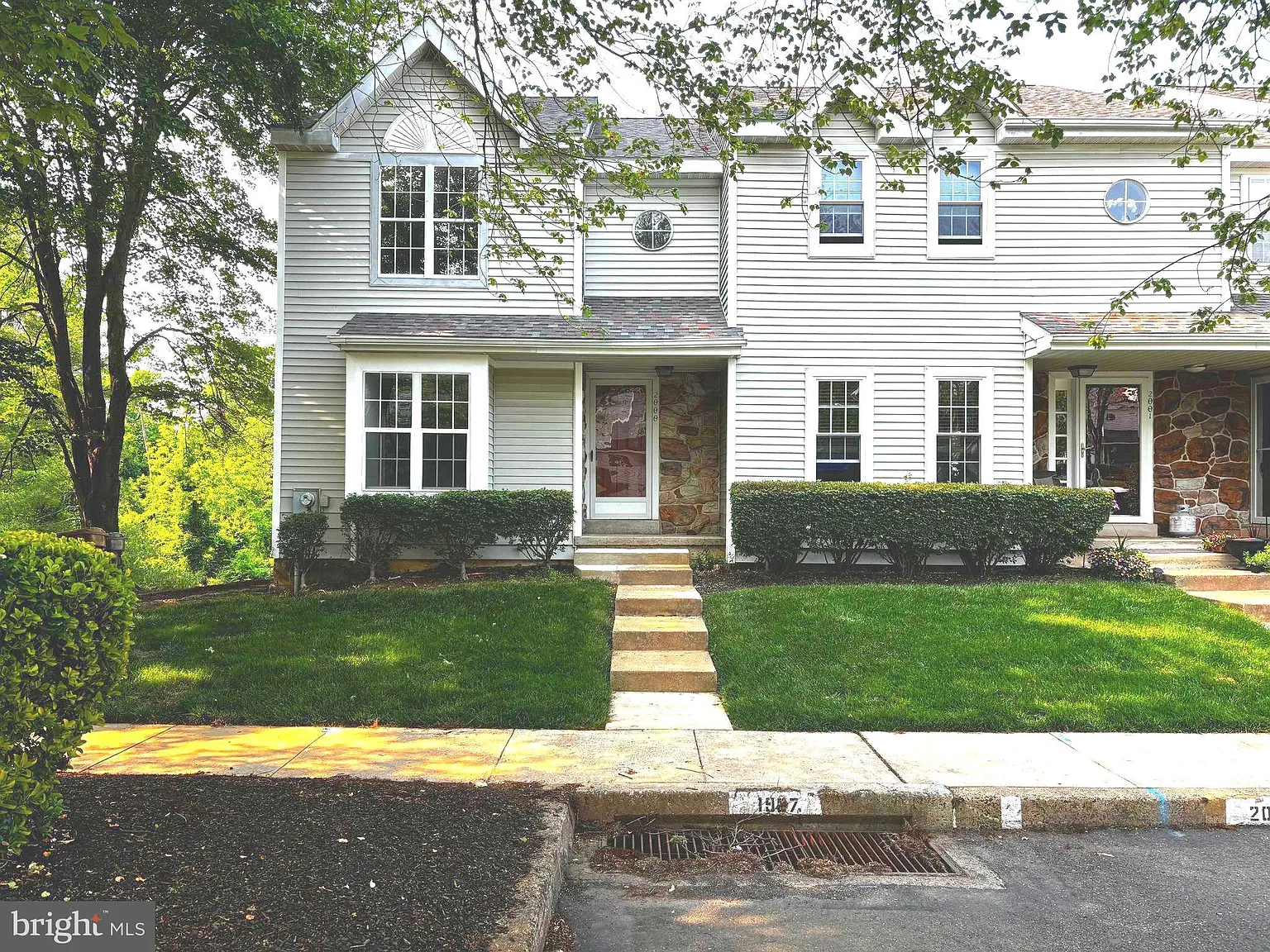 2000 Red Maple Grv photo 1