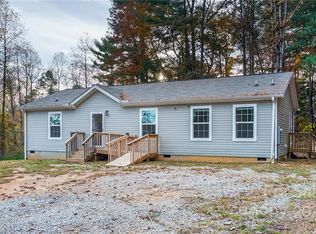 96 Alex Cove Dr, Hendersonville, NC 28792