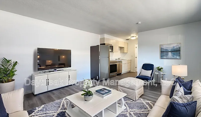 1 bed, 1.0 bath, $750 — Photo 1