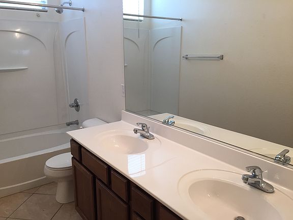 3rd image of 14651 W Crocus Dr