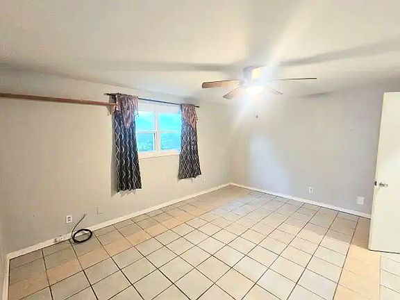 3rd image of 1155 United Ave SE APT B