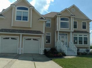 1515 E Shore Dr, Brigantine, NJ 08203
