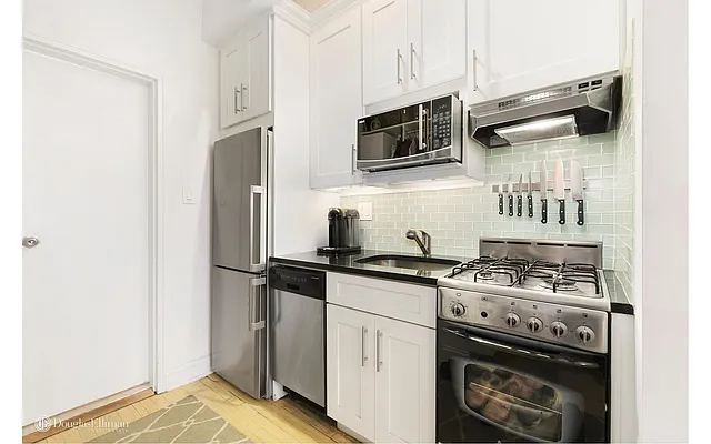 Sold by Douglas Elliman | media 13