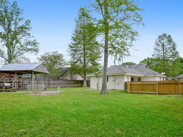 7738 Menlo Dr — Photo 12