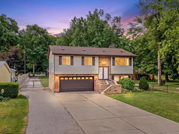 39001 Wade Rd, Romulus, MI 48174