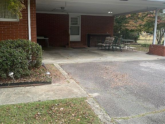 2nd image of 2613 N Main St
