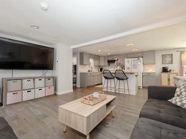 19 Middleton Road, New Durham, NH 03855