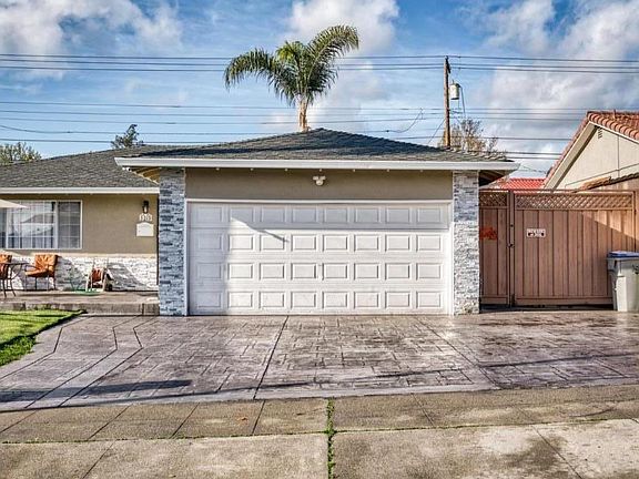 2nd image of 3219 Andora Dr