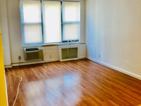 5th image of 48 Davis Ave APT 1A