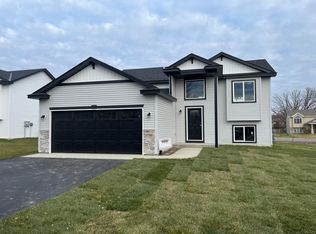 1730 6th St N, Sartell, MN 56377