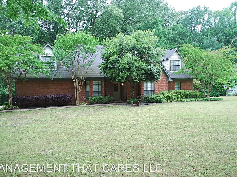 1st image of 925 Timberlake Dr E