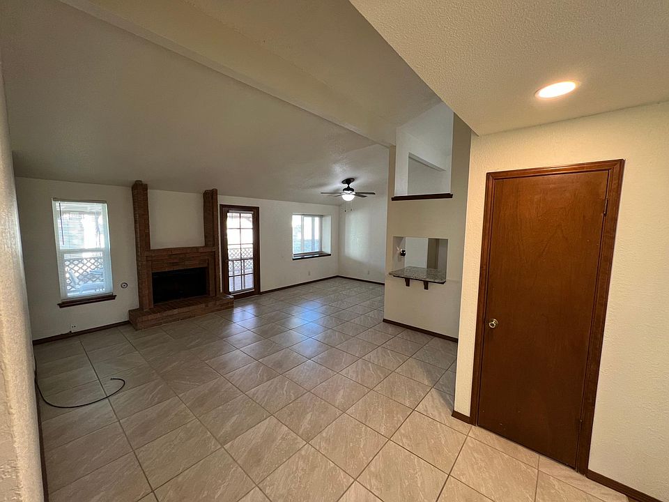 1st image of 5633 Sweetwater Dr
