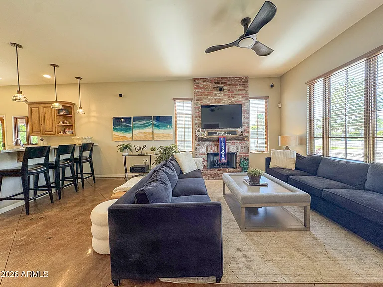 325 W Campbell Ave — Photo 18