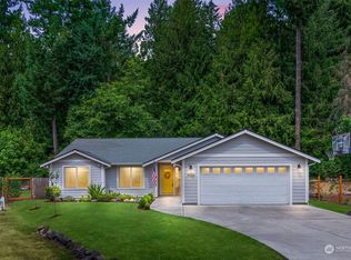 9924 Angeline Rd E, Bonney Lake, WA 98391
