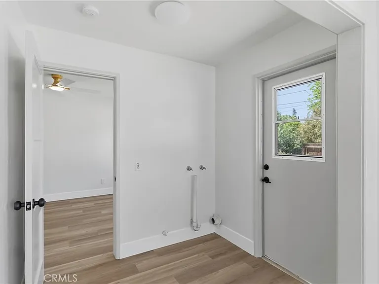 2715 Cedar St — Photo 29