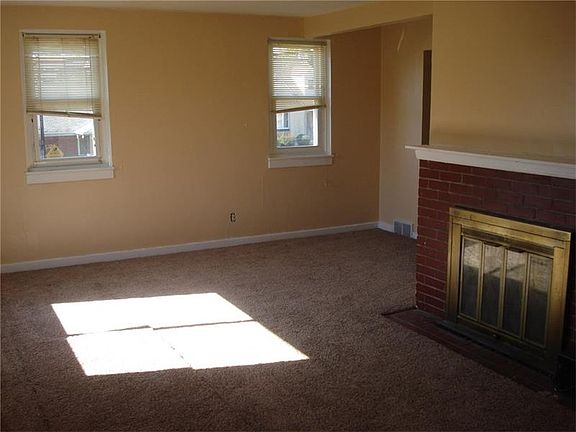 2nd image of 706 E Pgh McK Blvd