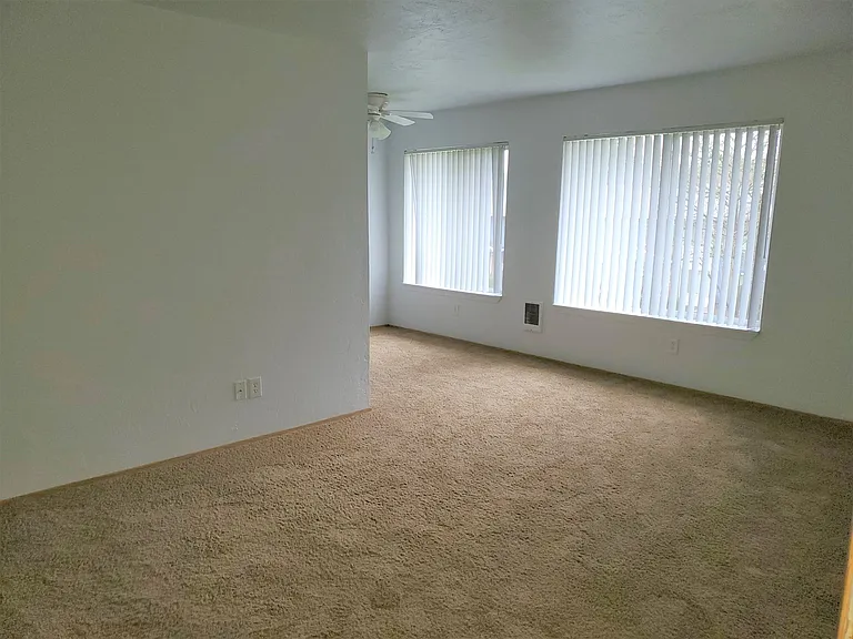 11575 SW 135th Ave #40 — Photo 31