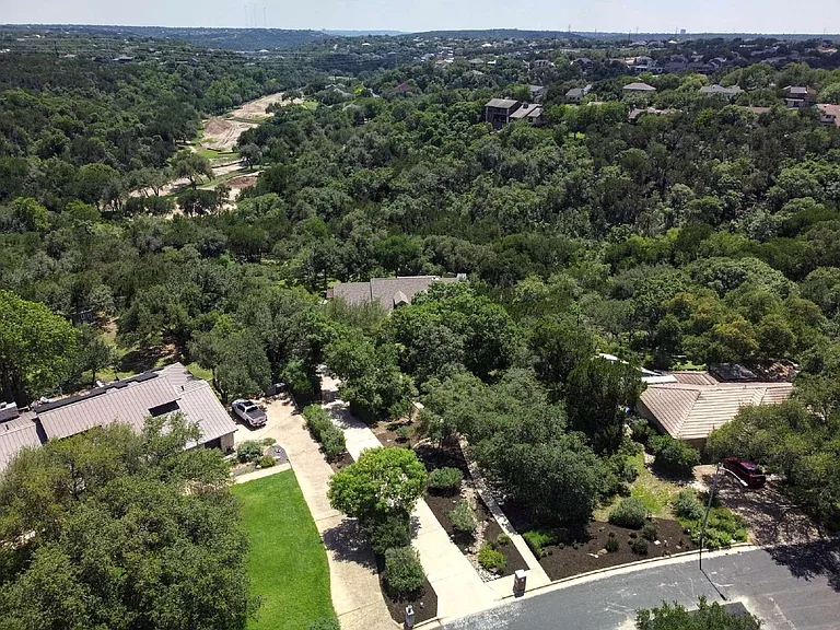 5609 Painted Valley Dr — Photo 41