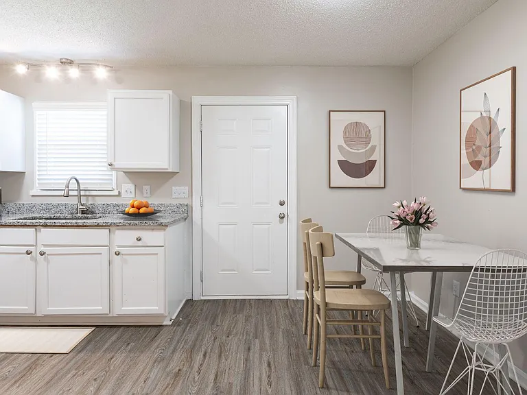 Wynsum Townhomes — Photo 4