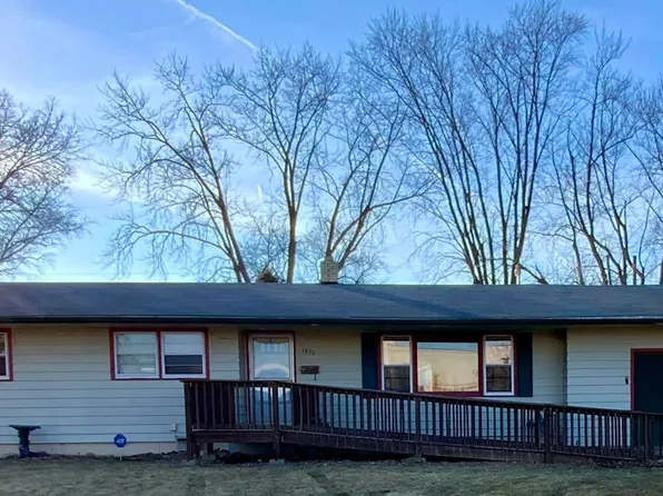1850 Moore St, Beloit, WI 53511