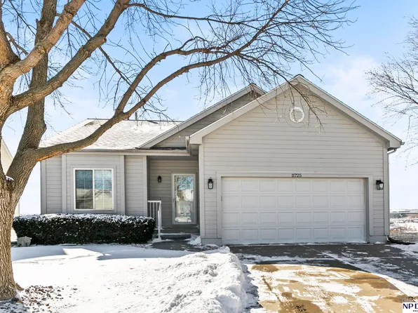 11725 Polk Cir, Omaha, NE 68137