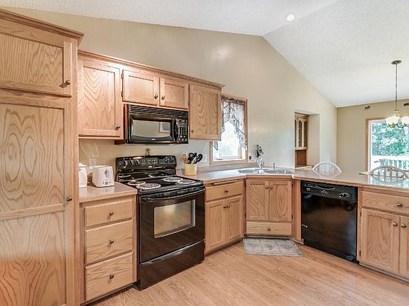 2nd image of 3309 227th Ln NE