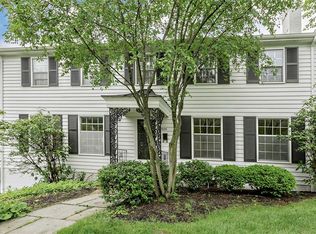 22026 Shelburne Rd, Shaker Heights, OH 44122