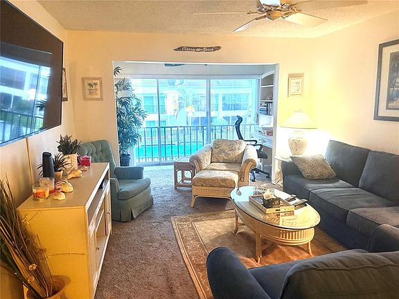 5th image of 2060 MARILYN STREET #209